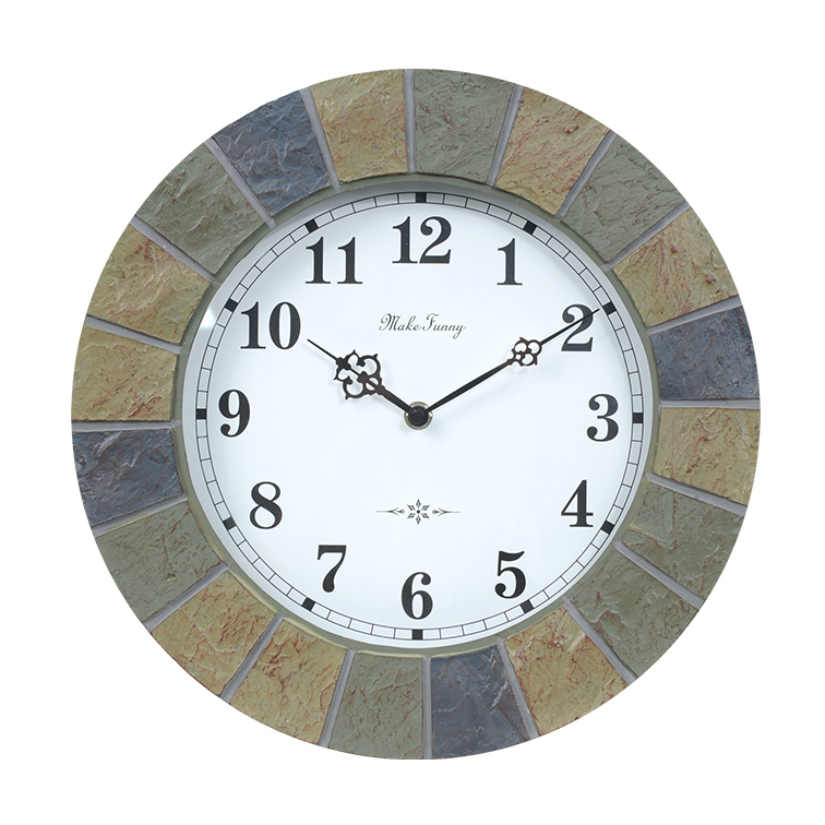 European Creative and Nostalgic 14 Inch Resin Wall Clock for Home Decoration